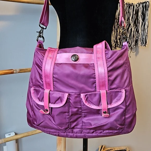 Lululemon First Release Travel Tote - Picture 7 of 13